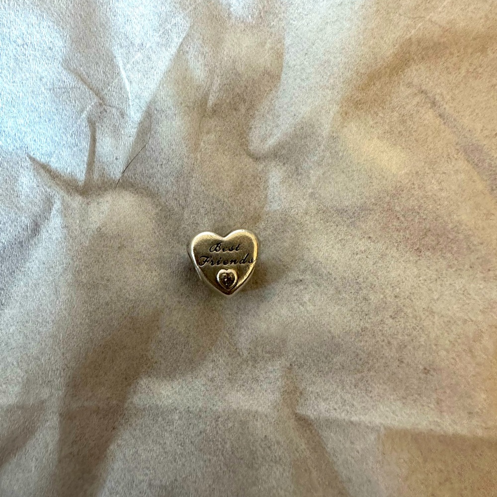 Pandora best friends charm